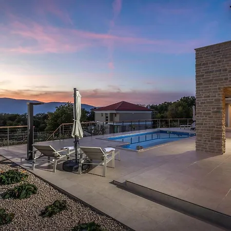 4 Bedroom Lovely In Malinska Holiday home